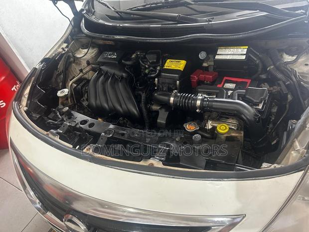 Nissan Versa 2017 White