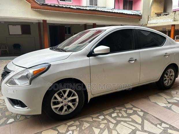 Nissan Versa 2017 White