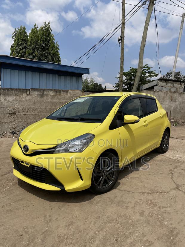 Toyota Vitz 1.3 FWD 5dr 2015 Yellow