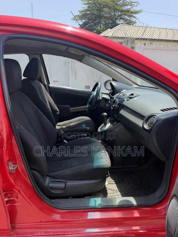 Mazda 2 1.5 Sport Automatic 2012 Red
