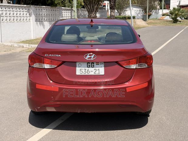 Hyundai Elantra 2013 Red
