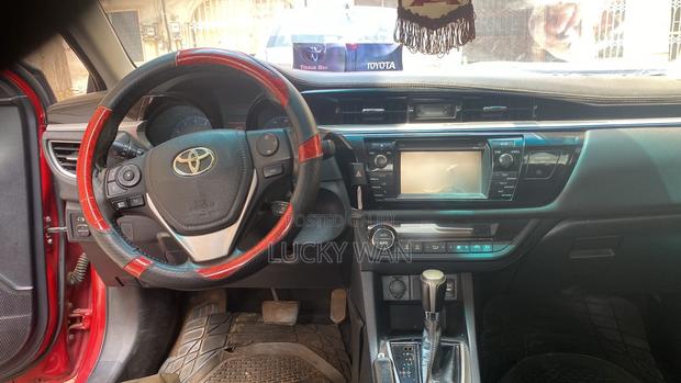 Toyota Corolla S 4dr Sedan (1.8L 4cyl CVT) 2016 Red