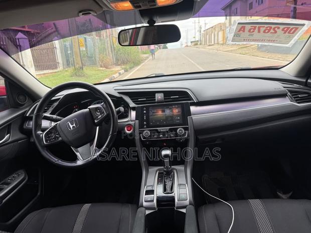 Honda Civic 2018 Red