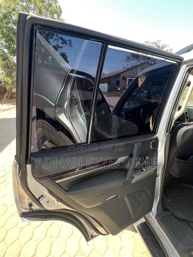 Mitsubishi Pajero 2017 Silver