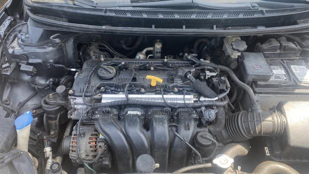 Hyundai Elantra Limited Sedan FWD (1.8L 4cyl 6A) 2013 Black