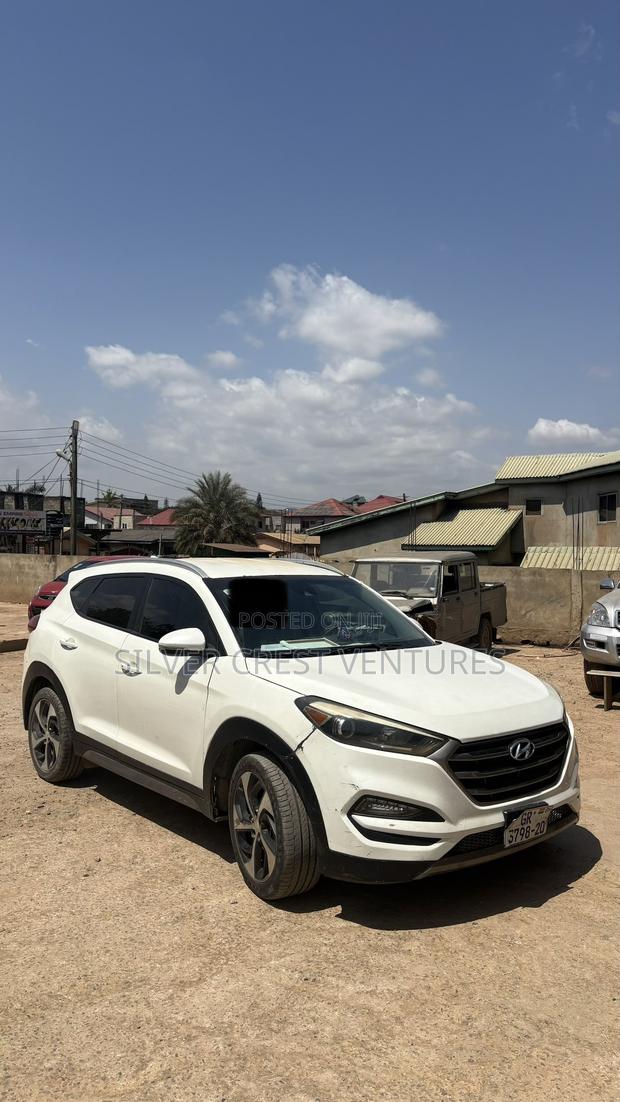 Hyundai Tucson Sport FWD 2018 White
