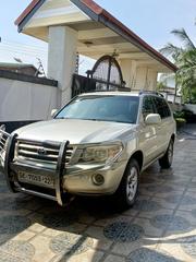 Toyota Highlander V6 FWD 2004 Gold for sale