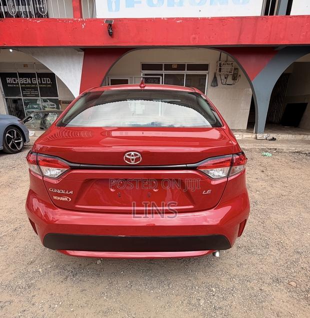 Toyota Corolla LE 2021 Red