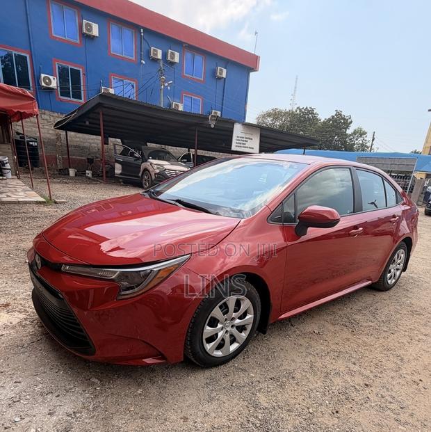 Toyota Corolla LE 2021 Red