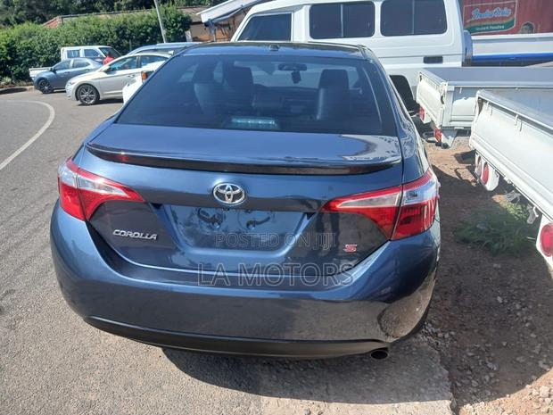 Toyota Corolla 2015 Gray