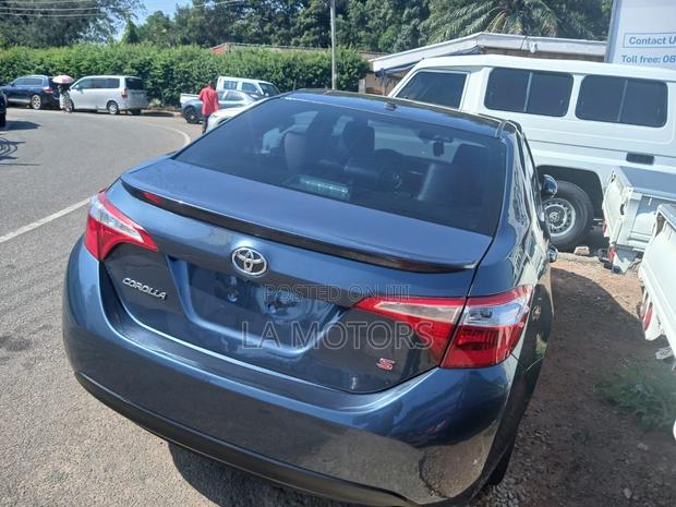 Toyota Corolla 2015 Gray