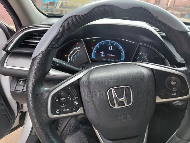 Honda Civic LX-P 2dr Coupe (2.0L 4cyl) 2016 White
