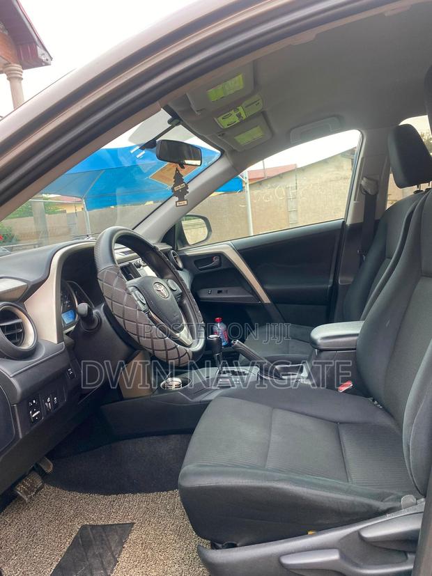Toyota RAV4 LE AWD (2.5L 4cyl 6A) 2016 Brown