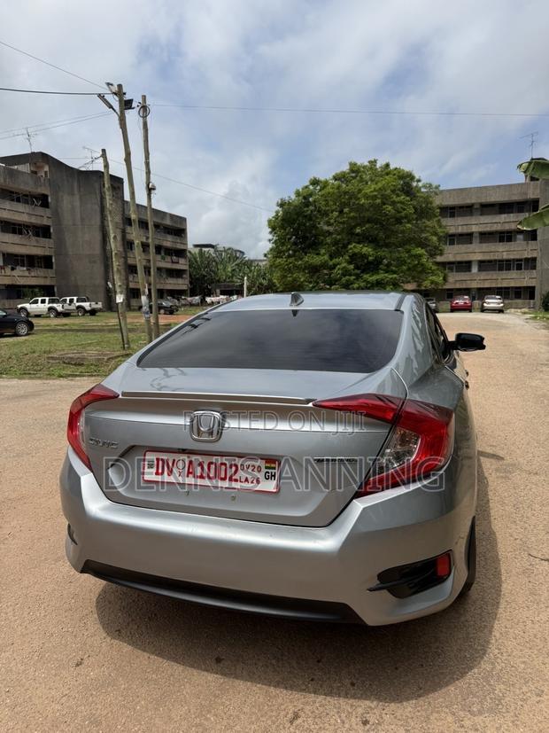 Honda Civic Touring Sedan 2018 Silver