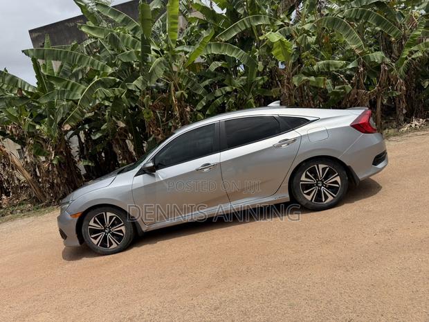 Honda Civic Touring Sedan 2018 Silver