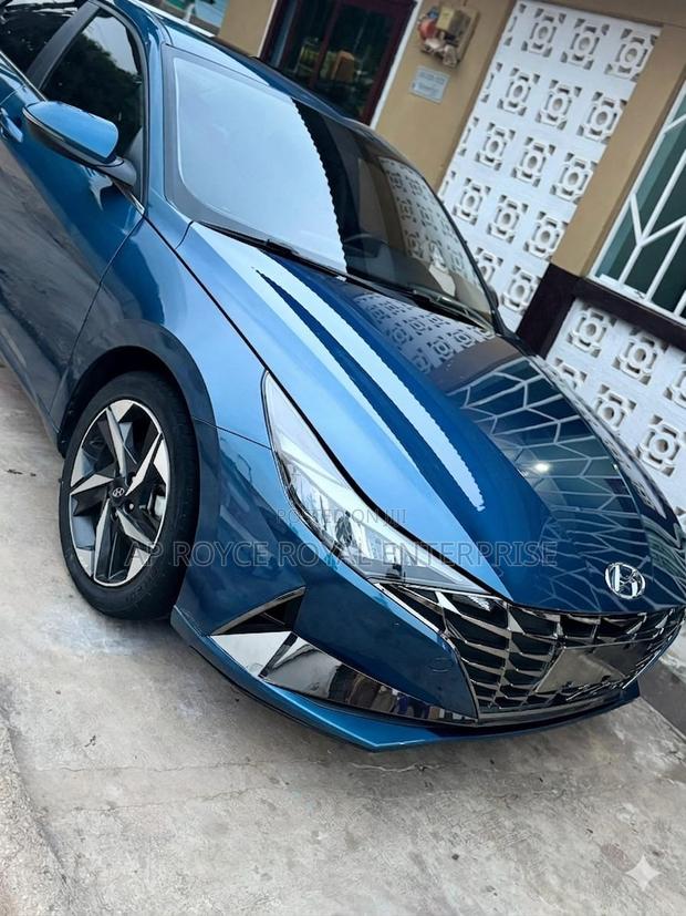 Hyundai Elantra Limited 2021 Blue