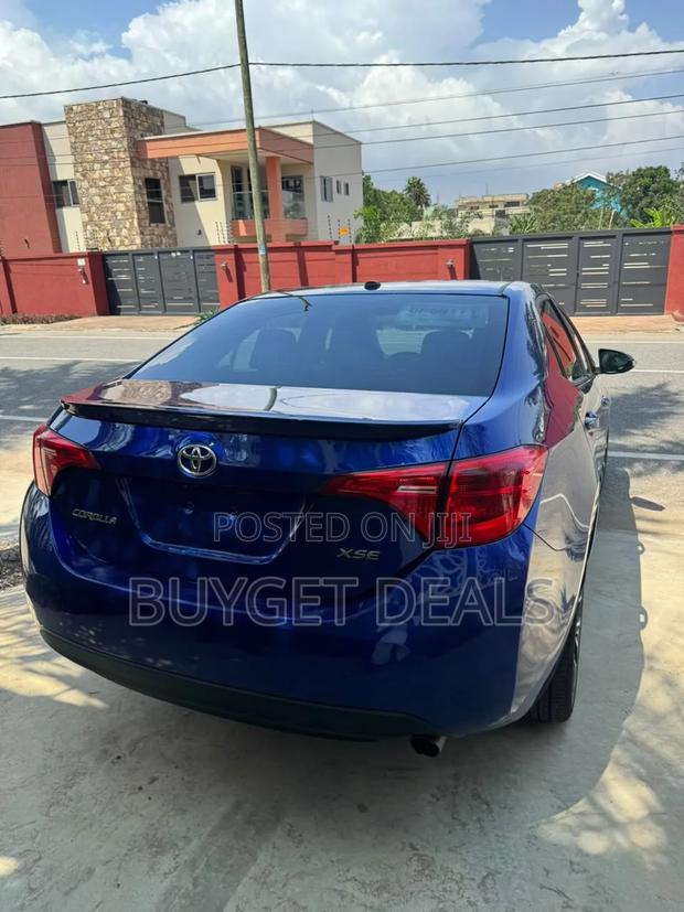 Toyota Corolla XSE 4dr Sedan (1.8L 4cyl CVT) 2017 Blue