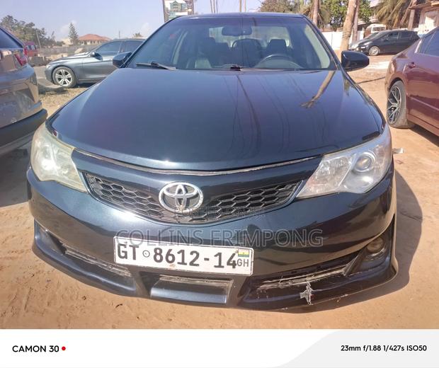 Toyota Camry XLE 4dr Sedan (2.5L 4cyl 6A) 2012 Black