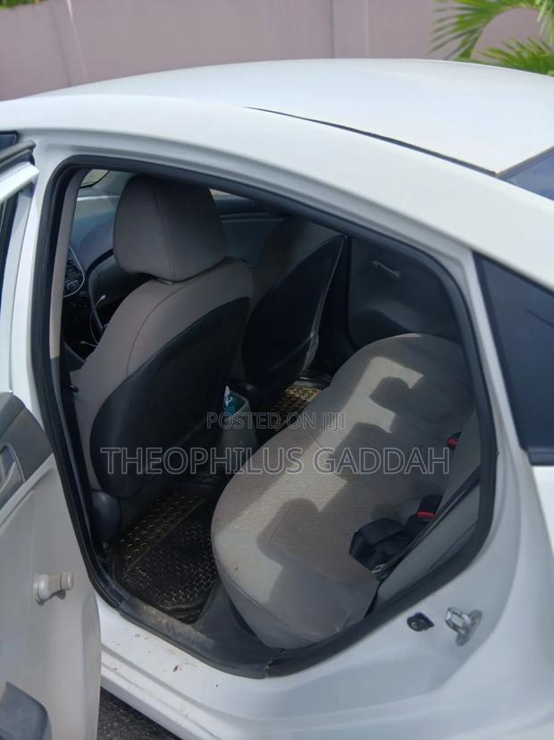 Hyundai Accent 2012 White