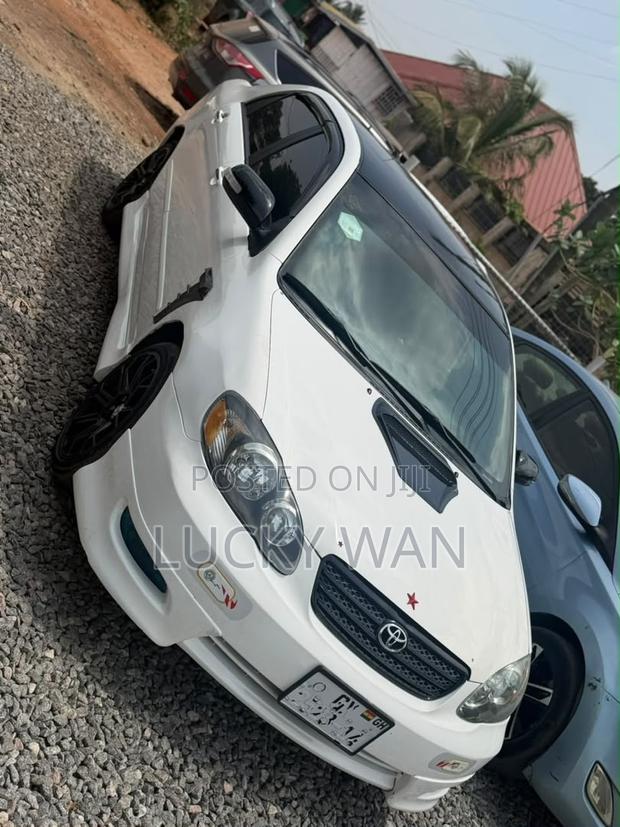 Toyota Corolla 2009 White