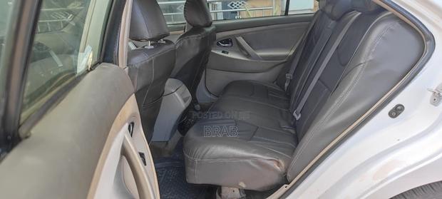 Toyota Camry LE 4dr Sedan (2.5L 4cyl 6AM) 2010 White