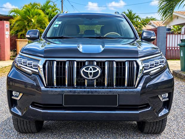 Toyota Land Cruiser Prado 2.7 2018 Black