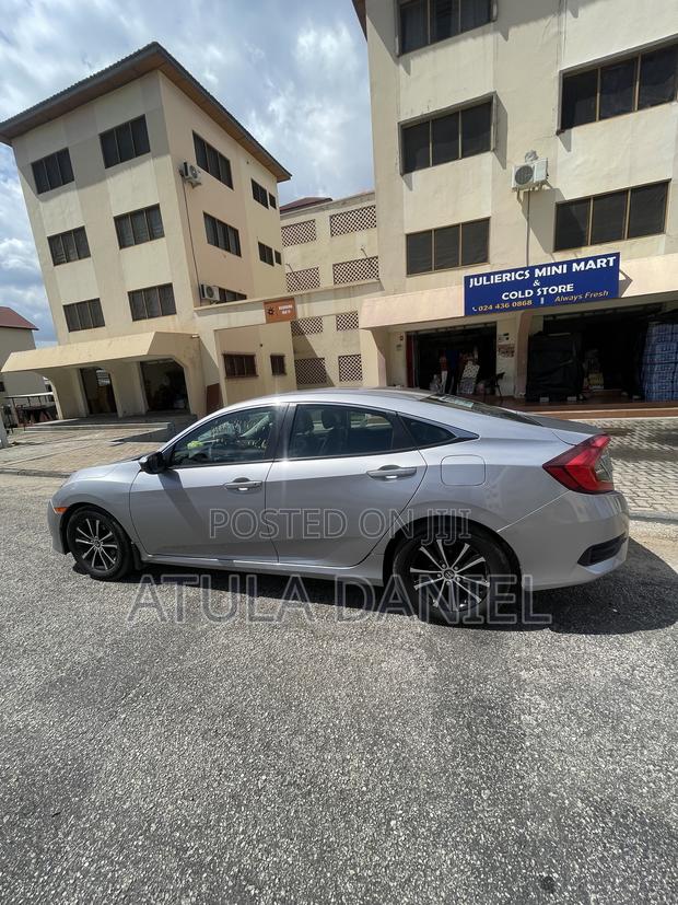 Honda Civic LX Sedan 2018 Silver