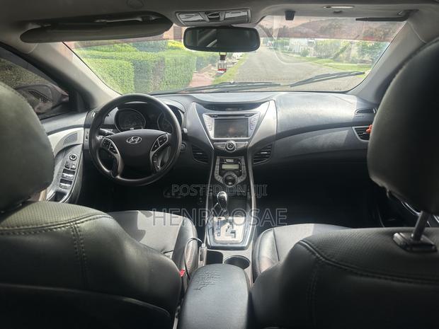 Hyundai Elantra GLS Sedan FWD (1.8L 4cyl 6A) 2013 Gray