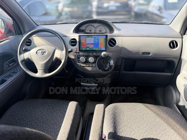 Toyota Sienta 1.5 FWD 2013 Red