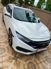 Honda Civic Touring Sedan 2019 White for sale