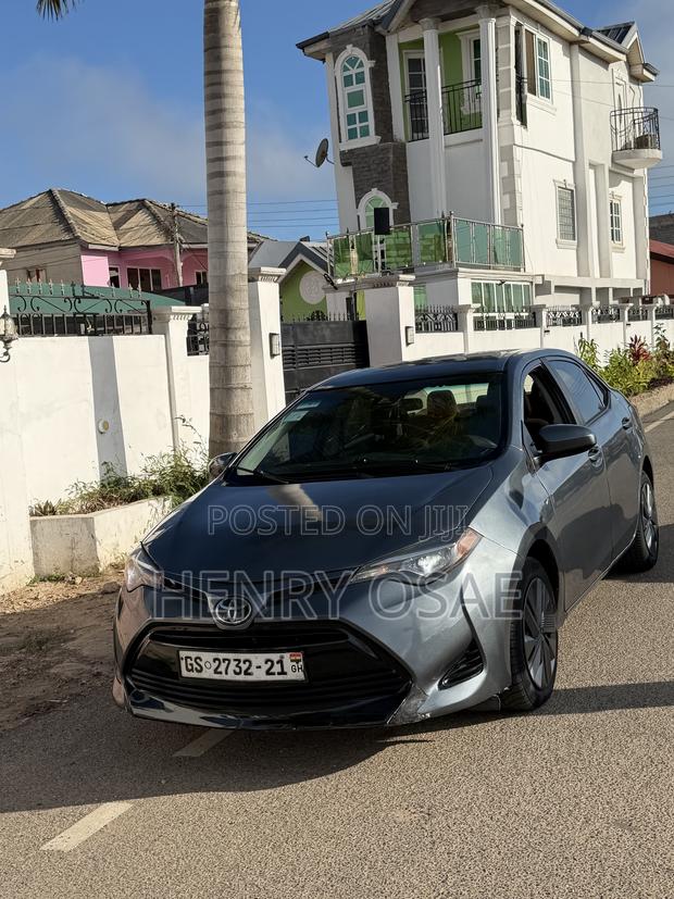 Toyota Corolla 2017 Blue