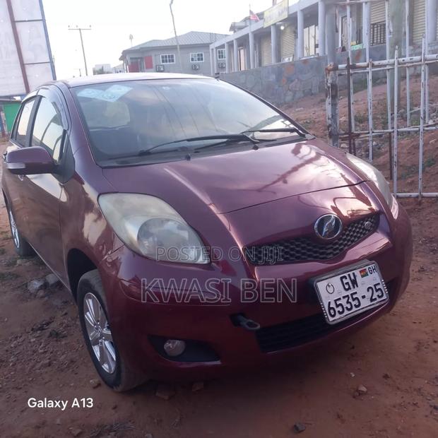 Toyota Vitz 2010 Brown