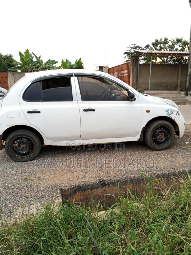Nissan March 1.2 FWD 2006 White
