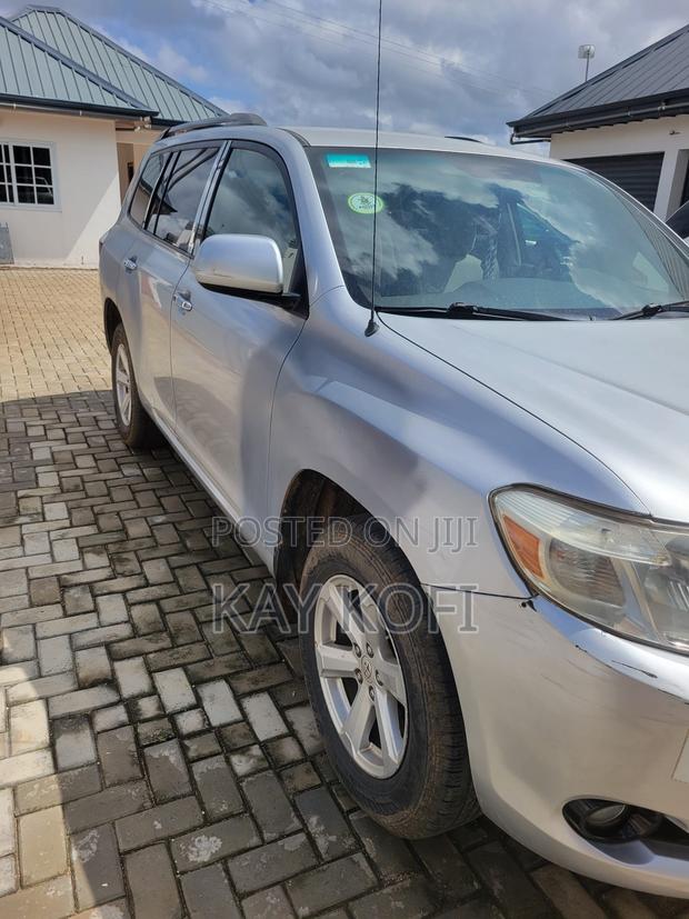 Toyota Highlander 3.5L 4WD 2013 Silver