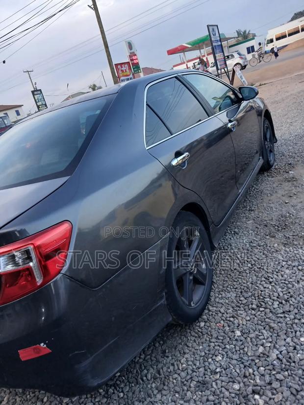 Toyota Camry SE Sport 4dr Sedan (2.5L 4cyl 6A) 2014 Gray