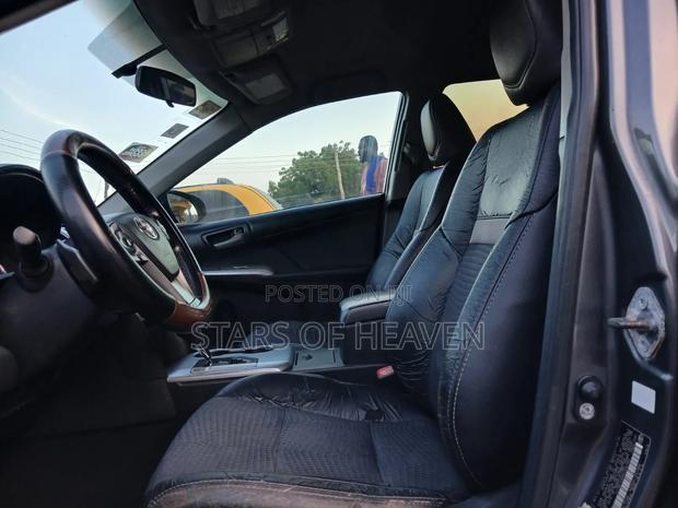 Toyota Camry SE Sport 4dr Sedan (2.5L 4cyl 6A) 2014 Gray