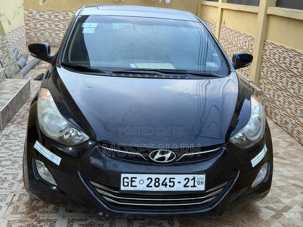 Hyundai Elantra Limited Sedan FWD (1.8L 4cyl 6A) 2013 Black