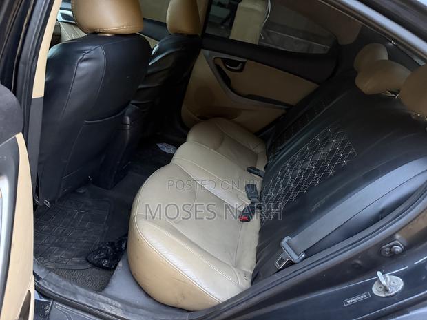 Hyundai Elantra Limited Sedan FWD (1.8L 4cyl 6A) 2013 Black