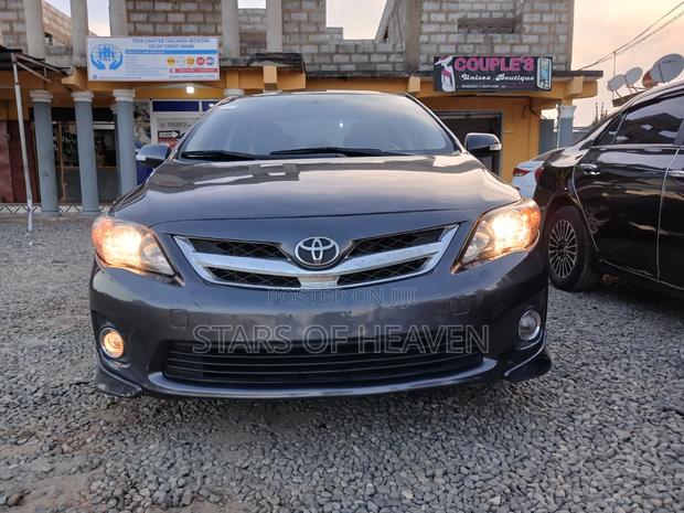 Toyota Corolla S 5-Speed 2013 Gray