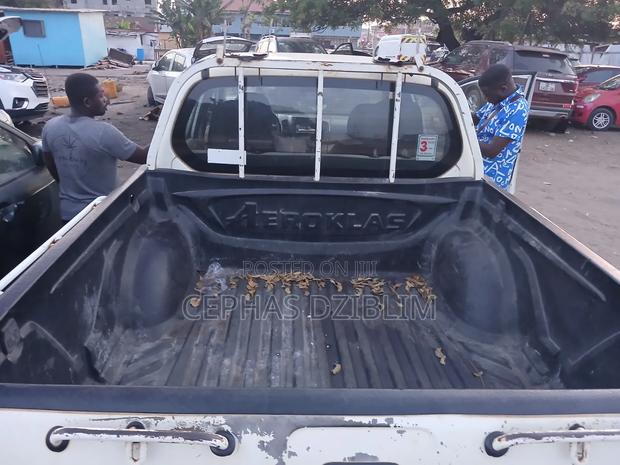 Mitsubishi L200 2011 White