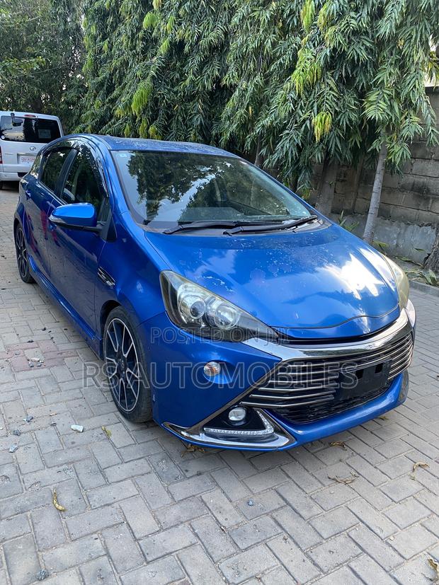 Toyota Aqua 2015 Blue