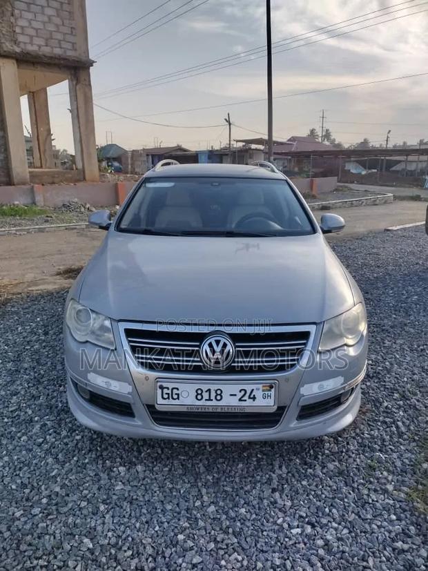 Volkswagen Passat 2010 Silver