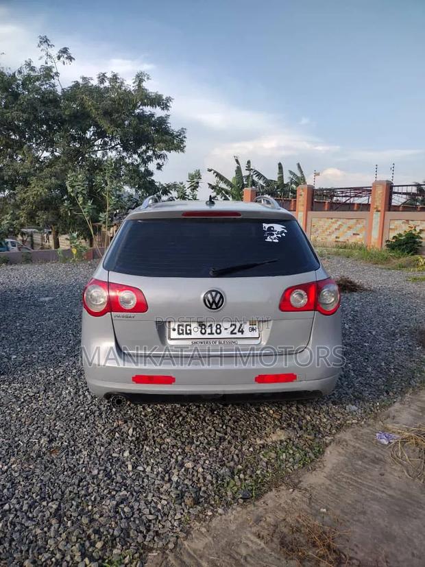 Volkswagen Passat 2010 Silver