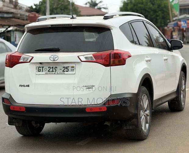 Toyota RAV4 2014 White