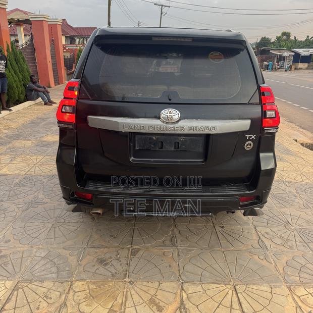 Toyota Land Cruiser Prado 2012 Black