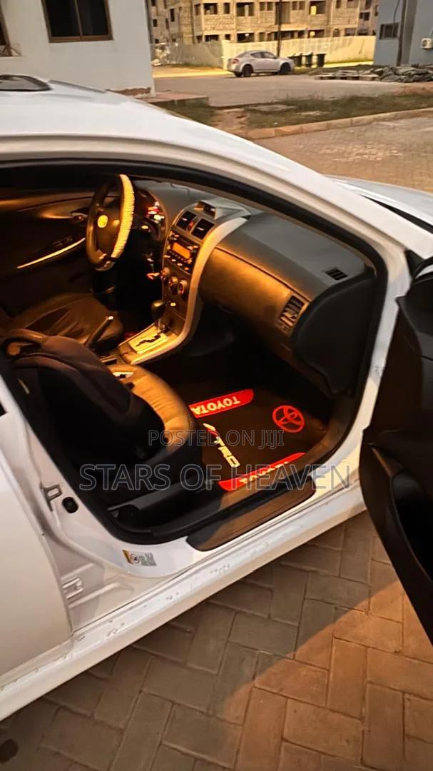 Toyota Corolla S Special Edition 4dr Sedan (1.8L 4cyl 4A) 2013 White