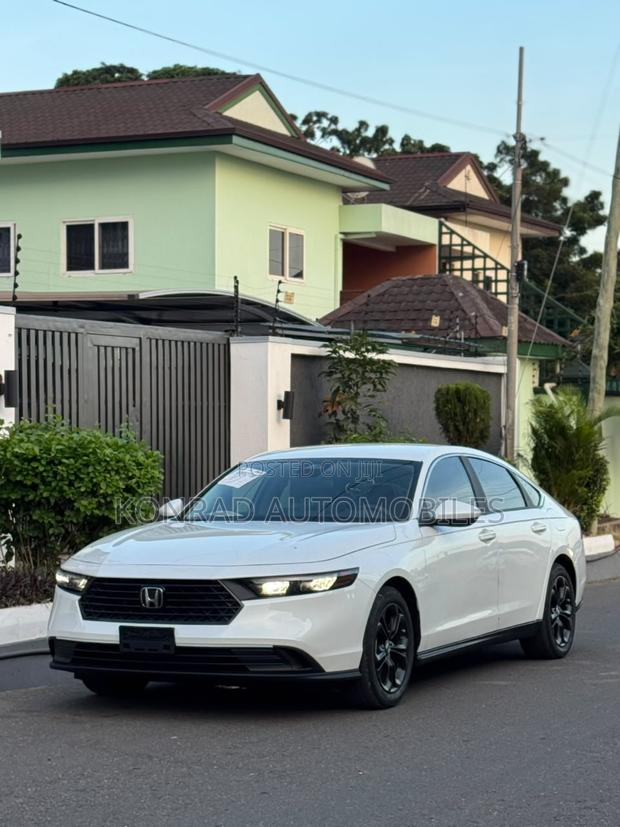 Honda Accord LX CVT 2025 White