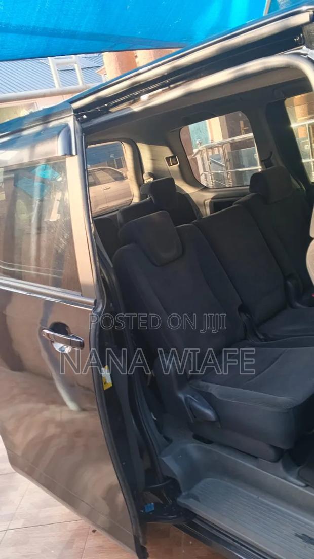 Toyota Voxy 2013 Black