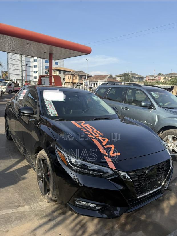 Nissan Sentra SR 2022 Black