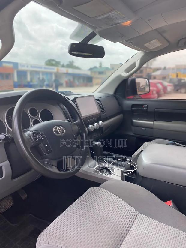 Toyota Tundra Double Cab 4x4 5.7L V8 2013 Gray